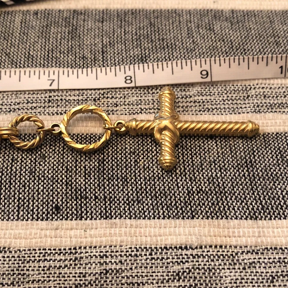 NWOT Boutique Gold-Tone Rope Link Toggle Bracelet with Cross Charm